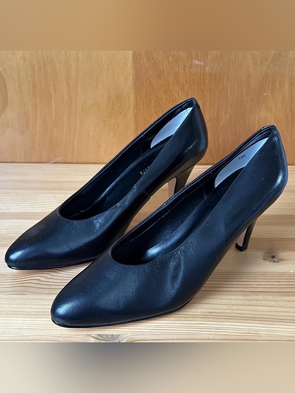 Newport News Women’s Size 7M Black Fine Leather Stiletto Heel Slip On Heels